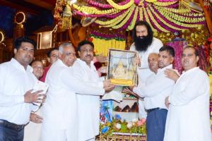 हरियाणा व्यापार मंडल ने डॉ. एमएसजी को किया सम्मानित