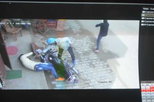 गैंगवार के चलते युवक को गोलियों से भूना