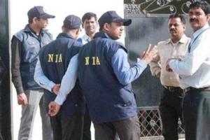 टेरर फंडिंग: कश्मीर में 12 जगहों पर NIA के छापे, 7 अलगाववादी नेता गिरफ्तार