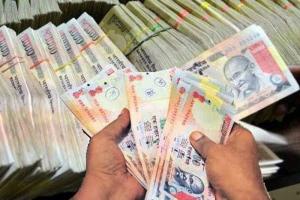 पांच करोड़ के पुराने नोट मिले, सात लोग गिरफ्तार