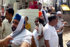 अतिक्रमण हटाने के दौरान उलझे, आधा दर्जन काबू