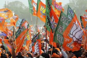 गुजरात चुनाव : घोषणा में विलंब से सरकार को फायदा