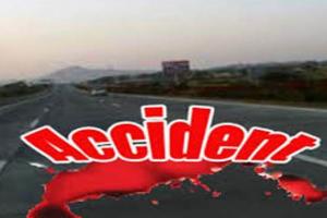 दो बाइक पर सवार छह लोगों को ट्रक ने मारी टक्कर, 3 की मौत