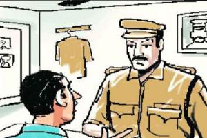 अवैध वसूली करता फर्जी अधिकारी गिरफ्तार