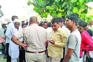 युवक की मौत पर परिजनों ने काटा बवाल