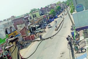 गर्मी के कारण बाजार से रौनक हुई गायब