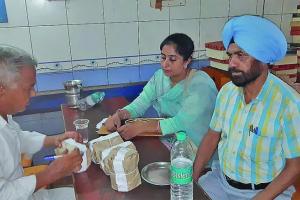 स्वास्थ्य विभाग ने खाने-पीने वाली वस्तुओं के भरे सैंपल