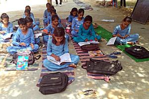 तीन सालों से दो प्राईमरी स्कूलों का कटा बिजली कनेक्शन