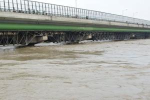 भारी बारिश, खतरे के निशान पर पहुंचा यमुना का जलस्तर