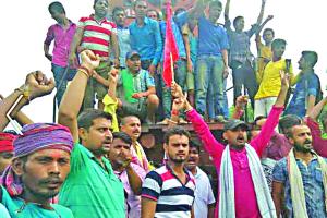 एससी/एसटी कानून के विरोध में सवर्णों का भारत बंद