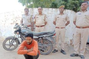 पुलिस ने की चोरी की बाइकों सहित आरोपी काबू