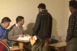 कश्मीर के अधिकतर इलाकों में मतदान शांतिपूर्ण