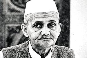 हम रहें या ना रहें, यह झंडा रहना चाहिए