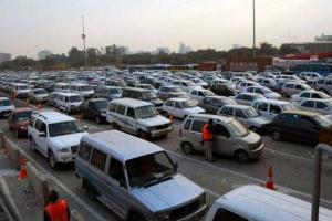 दिल्ली सरकार ने रद्द किए 40 लाख वाहनों के रजिस्ट्रेशन