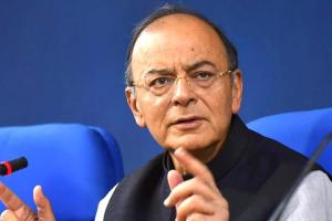प्रियंका के वाराणसी से नहीं लड़ने पर जेटली का तंज, कहा- बंद मुट्ठी लाख की
