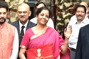 बैंकिंग: जल्द ही एक अकाउंट से किसी भी बैंक में लेनदेन कर सकेंगे: वित्त मंत्री सीतामरण