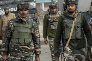 कश्मीर में सेना और वायुसेना हाईअलर्ट पर