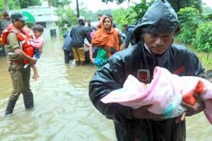 बाढ़ प्रभावित इलाकों में राहत, पुनर्वास कार्य तेज