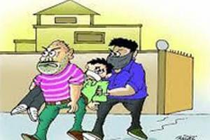 तीन छात्र रहस्यमयी परिस्थितियों में गायब