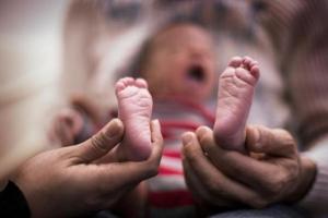राजस्थान: मर गई ममता,  कलयुगी मां ने नवजात बेटी को कचरे में फेंका