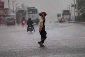 राजस्थान में मौसम ने बदला रंग, तेज बारिश के साथ गिरे ओले