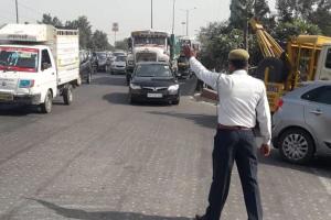 डेढ़ लाख चालकों पर 4.58 करोड़ बकाया, अब सड़क पर निकलते ही पुलिस को मिलेगा सिग्नल