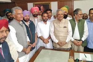 कांग्रेस के 3 नए विधायकों को विस स्पीकर ने दिलाई शपथ