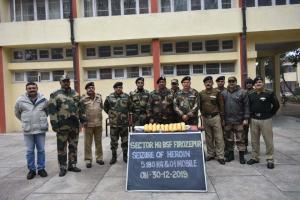फिरोजपुर : बॉर्डर से सवा 5 किलो हेरोइन बरामद