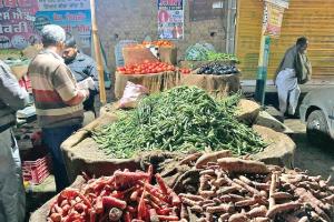 प्याज के बढ़े रेटों ने लगाया जेबों को ‘तड़का’