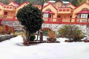 नेपाल यात्रा पर गये आठ भारतीय पर्यटकों की मौत