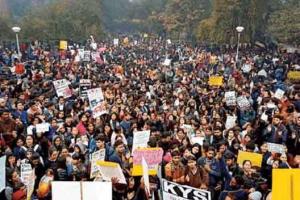 CAA कानून के खिलाफ छात्रों एवं शिक्षकों ने किया प्रदर्शन