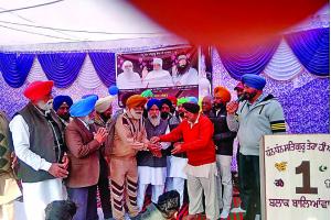 बठिंडा : जरूरतमंदों की मदद कर किया नए नामचर्चा घर का शुभारंभ