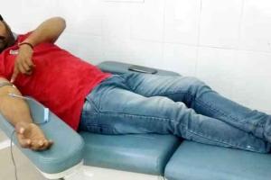 Humanity: रक्तदान कर बचाई मासूम की जान