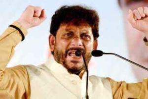 वारिस पठान के बयान पर गरमाई सियासत