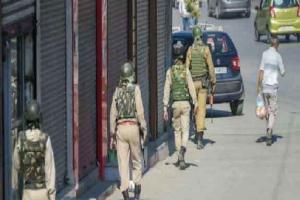 जम्मू कश्मीर अपराध शाखा ने कश्मीर में कई स्थानों पर छापे मारे