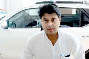 ज्योतिरादित्य सिंधिया बीजेपी में शामिल, नड्डा बोले- ये खुशी की बात