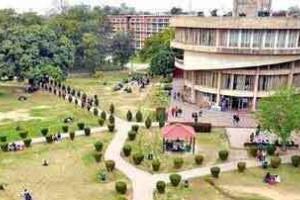 कोरोना : पंजाब विश्वविद्यालय ने बाहरी लोगों का प्रवेश बंद, कैंटीन किये बंद