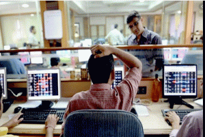 शेयर बाजारों में सुनामी , सेंसेक्स 2200 , निफ्टी 586 अंक नीचे