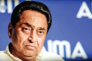 कमलनाथ सरकार अल्पमत में !