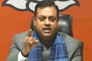 कांग्रेस नेताओं पर आपत्तिजनक ट्वीट करने पर संबित पात्रा के खिलाफ मामला दर्ज