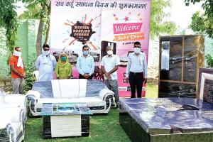 शानदार उपहार का कोम्बो पैक पाकर गदगद हुई मुकेश इन्सां