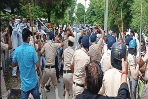 जींद में बर्खास्त पीटीआई पर लाठीचार्ज