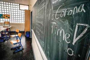 सरकारी भंवरजाल में उलझे छात्र