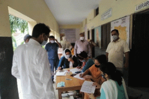 भय के माहौल में अध्यापक बना रहे ‘परिवार पहचान पत्र’