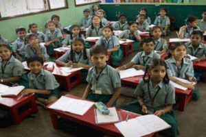 मासूमों के जीवन से खिलवाड़ कर रहे निजी स्कूल पर सीएम फ्लाइंग का छापा