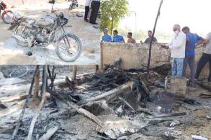 गैस सिलेंडर फटा, चाय का खोखा जलकर राख