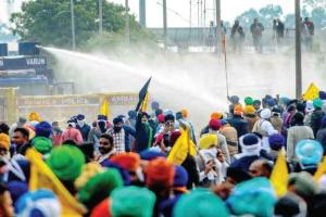 दिल्ली कूच पर अड़े किसान