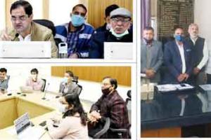 आप…बैंगन खाए औरों को परहेज बताए