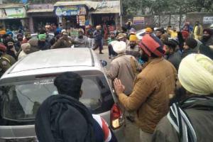 नगर निकाय चुनाव: होशियारपुर में भाजपा नेता के वाहन पर हमला