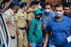 ड्रग्स मामला: मुम्बई में एनसीबी की छापेमारी, दो तस्करों को लिया हिरासत में